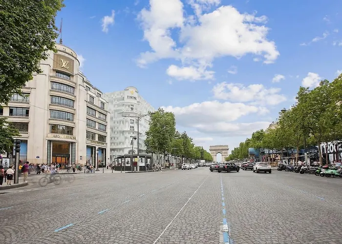 Champs Elysees Luxury 3 Bed Room